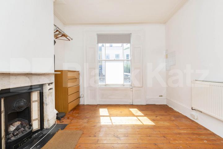 Superb 5 bedroom house arranged over 3 floors with private garden Windsor Road , Holloway